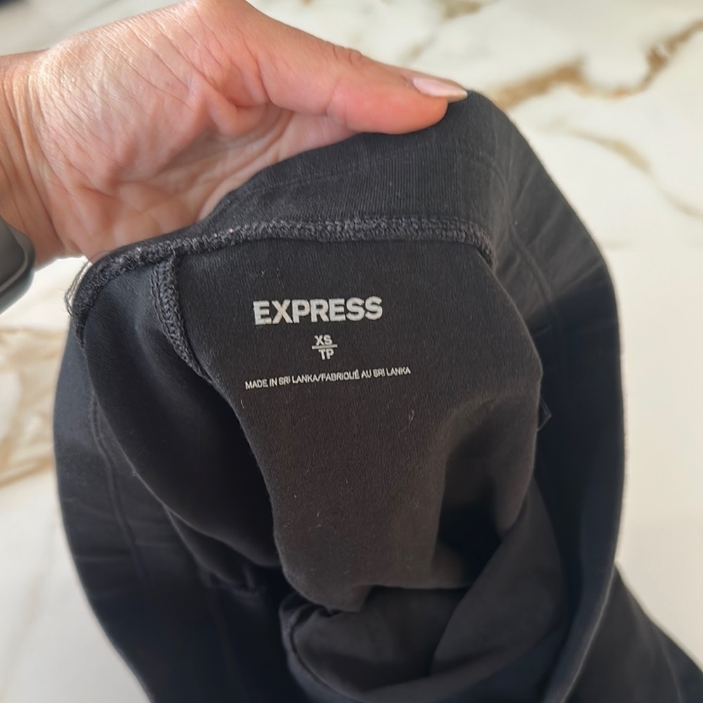 Express Black Leggings - Picture 4 of 4
